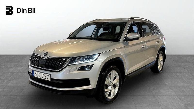Silver (brilliant silver metallic) Begagnad 2017 Skoda Kodiaq SUV | 195 000 kr (Marknadspris) - Bild 1/4