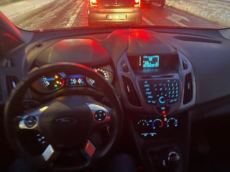 Begagnad Ford Transit Connect 115 HK (84 kW) 2014 Minibuss