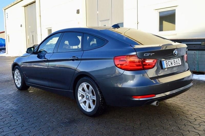 Begagnad BMW 320 Gran Turismo 184 HK (135 kW) 2014 Grå Halvkombi