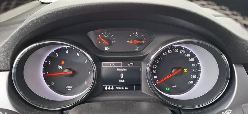 Begagnad Opel Astra 130 HK (95 kW) 2017 Kombi