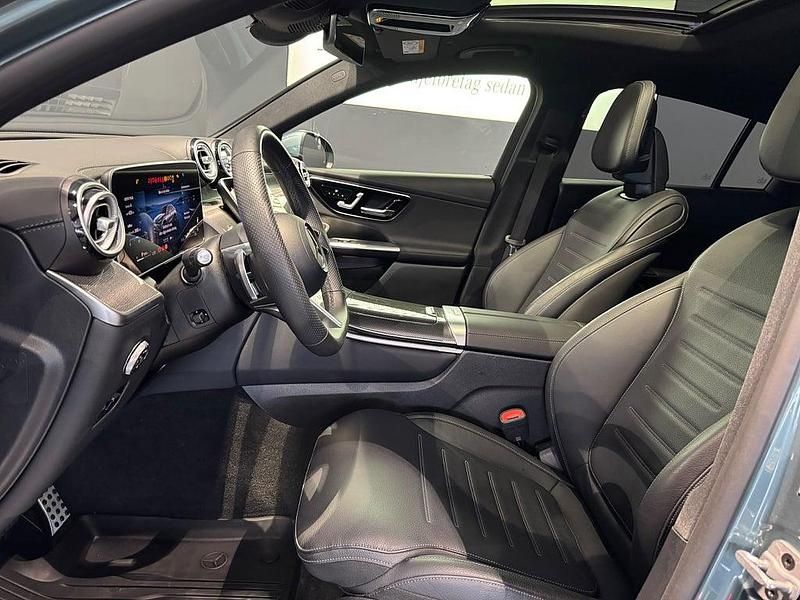 Begagnad Mercedes GLC300e AMG 333 HK (244 kW) 2025 Grön Sportkupé