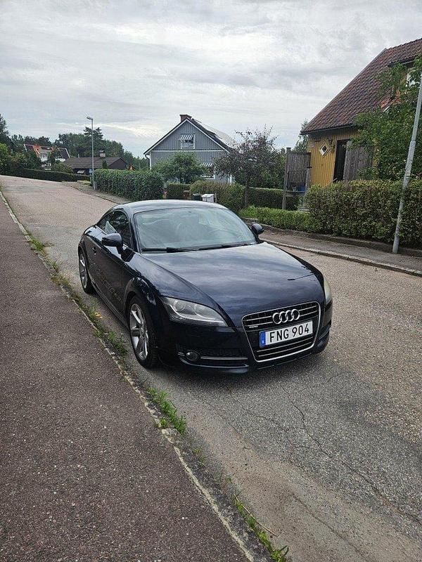 Blå Begagnad 2007 Audi TT Comfort Sportkupé | 89 000 kr (Marknadspris) - Bild 1/4