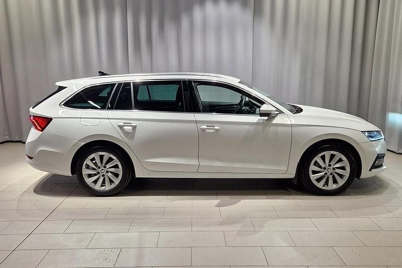 Begagnad Skoda Octavia 151 HK (111 kW) 2024 Vit Kombi