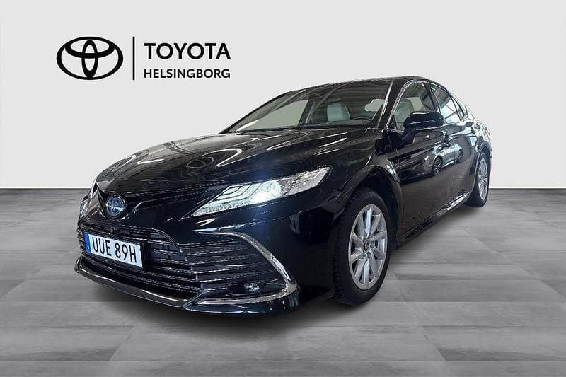 Begagnad Toyota Camry Hybrid Executive 220 HK (161 kW) 2022 Svart Sedan