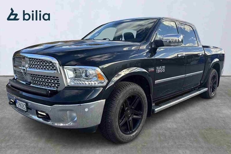 Svart Begagnad 2018 RAM 1500 Pickup | 399 000 kr (Dyr) - Bild 1/1