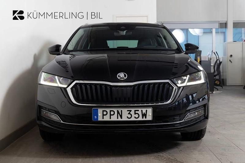 Begagnad Skoda Octavia Style 207 HK (152 kW) 2021 Svart Kombi