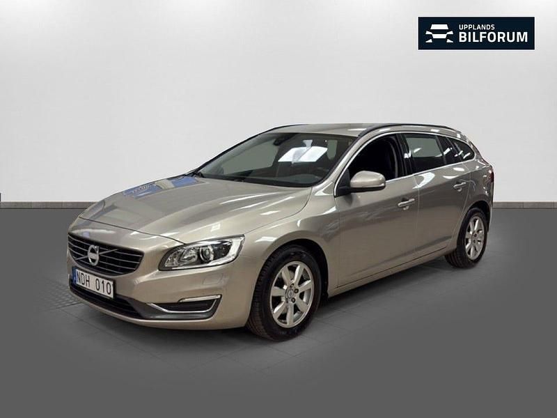 Ljusbrun Begagnad 2013 Volvo V60 Momentum Kombi | 129 000 kr (Bra pris) - Bild 1/4