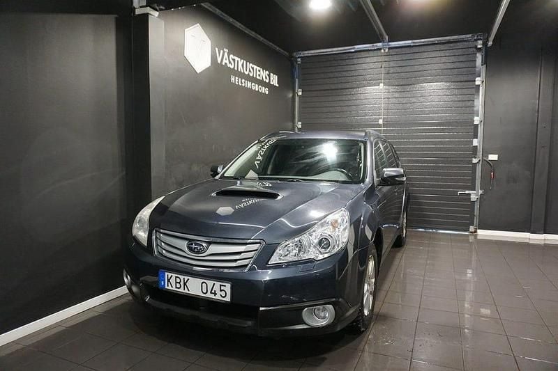 Mörkgrå Begagnad 2009 Subaru Outback Kombi | 47 900 kr (Marknadspris) - Bild 1/4