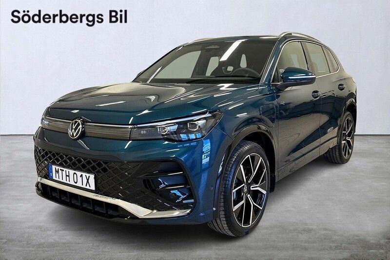 Mörkblå Ny 2025 VW Tiguan R-line SUV | 659 800 kr (Dyr) - Bild 1/4