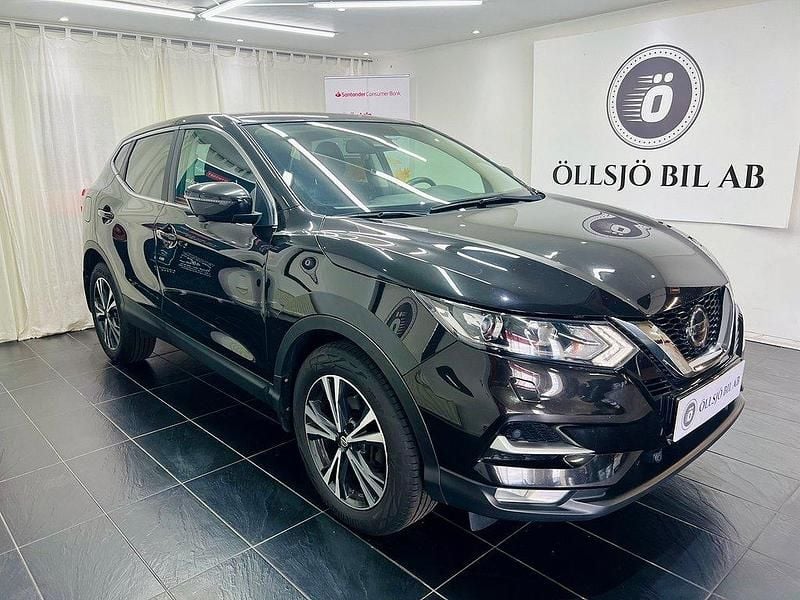 Svart Begagnad 2019 Nissan Qashqai 360º SUV | 179 900 kr (Marknadspris) - Bild 1/4