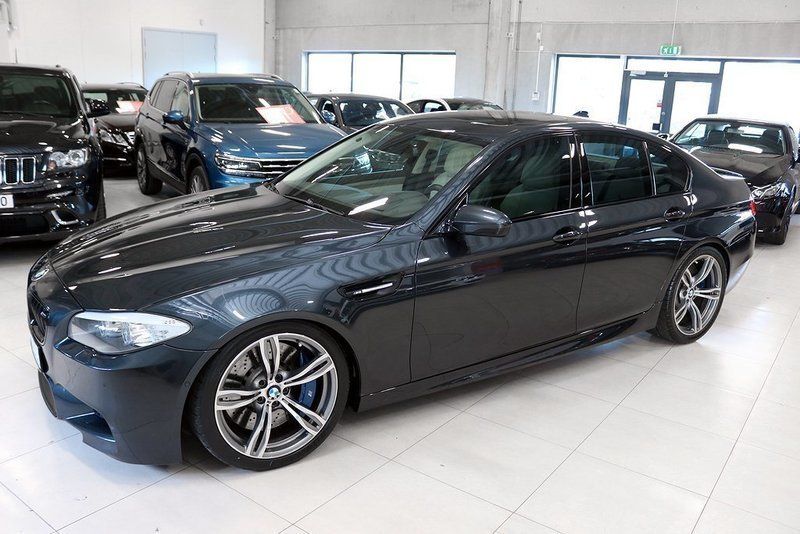Bmw m5 akrapovic