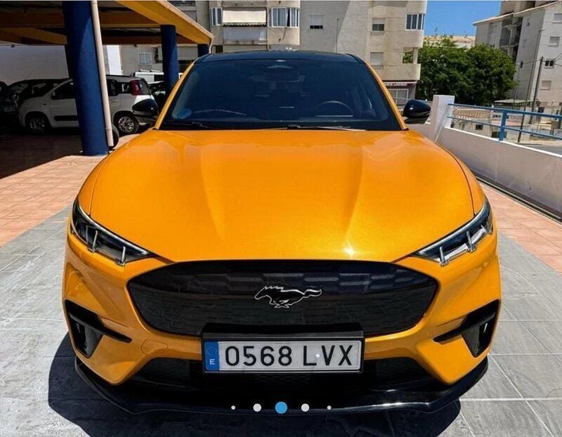 Begagnad Ford Mustang Mach-E GT 358 kW (487 HK) 2022 Gul SUV