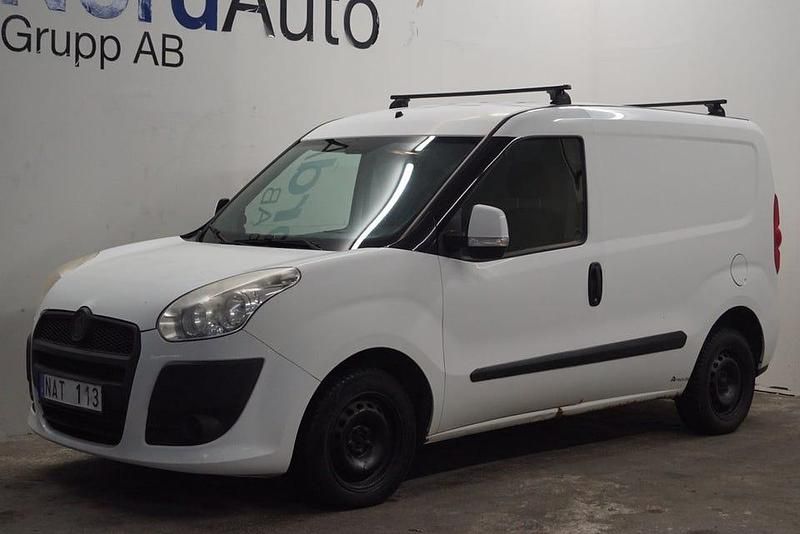 Begagnad Fiat Doblò S 90 HK (66 kW) 2013 Vit Minibuss