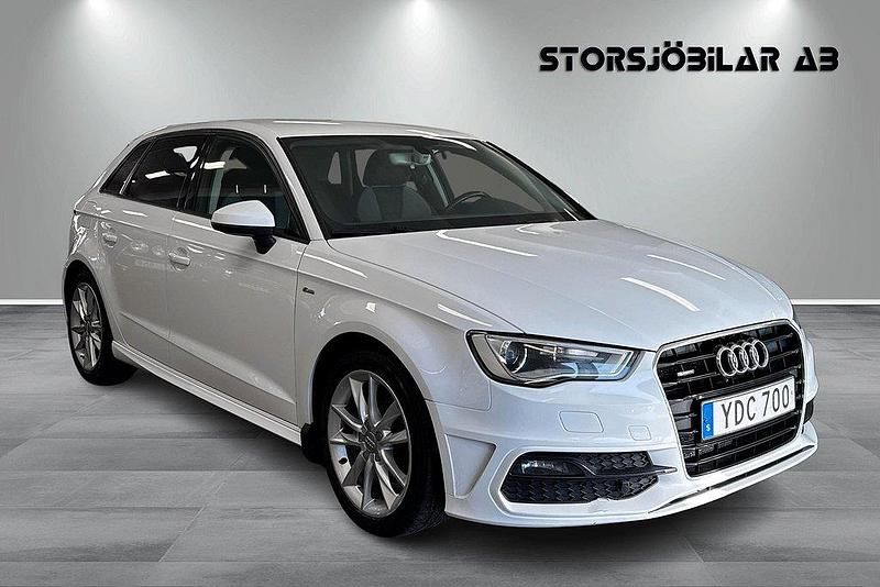 Vit Begagnad 2016 Audi A3 Sportback Ambition Halvkombi | 139 000 kr (Lite dyr) - Bild 1/4