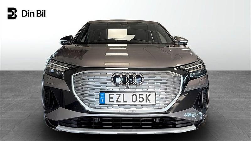 Begagnad Audi Q4 Sportback e-tron Advanced 150 kW (204 HK) 2021 Grå SUV