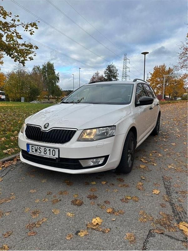 Begagnad 2015 Skoda Octavia Kombi | 69 000 kr (Bra pris) - Bild 1/4