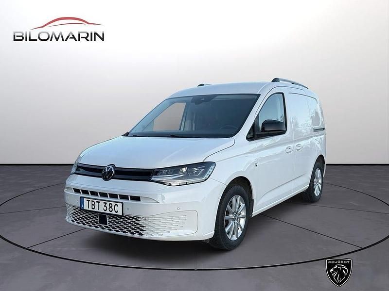 Vit Begagnad 2021 VW Caddy Minibuss | 249 875 kr (Marknadspris) - Bild 1/4