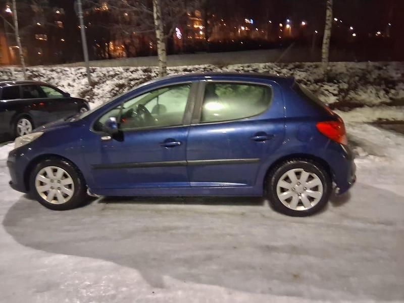 Metallic Begagnad 2007 Peugeot 207 Halvkombi | 23 000 kr - Bild 1/4