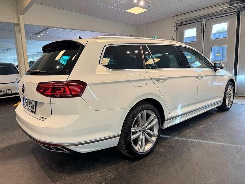 Begagnad VW Passat GT 200 HK (147 kW) 2021 Vit Kombi