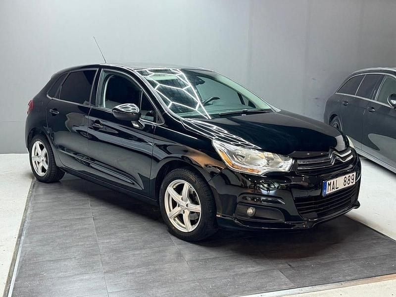 Begagnad Citroën C4 112 HK (82 kW) 2011 Svart Halvkombi