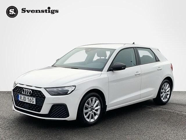 Vit Begagnad 2022 Audi A1 Sportback Proline Halvkombi | 224 900 kr (Marknadspris) - Bild 1/4