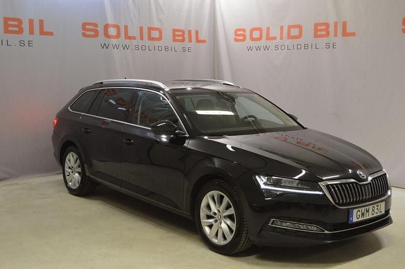 Svart Begagnad 2022 Skoda Superb Business Line Kombi | 298 800 kr (Bra pris) - Bild 1/4