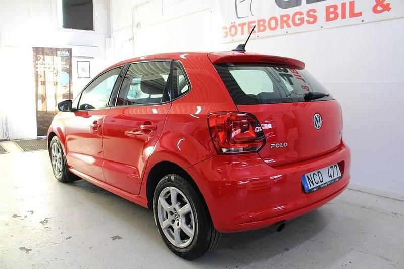 Begagnad VW Polo 90 HK (66 kW) 2012 Röd Halvkombi