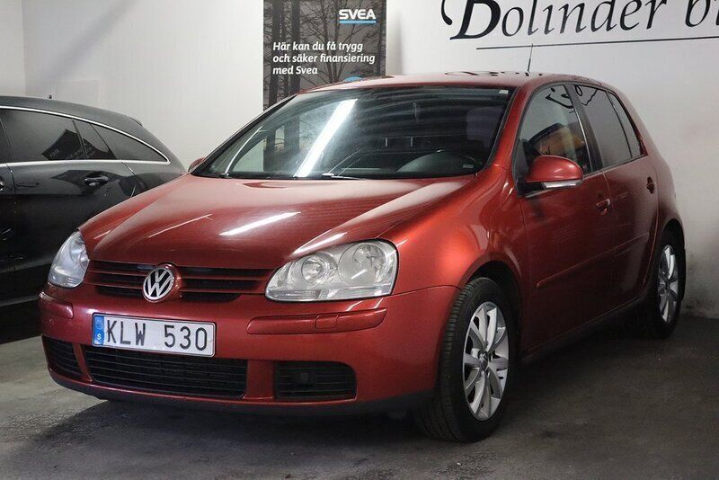 Begagnad VW Golf VI 102 HK (75 kW) 2008 Röd Halvkombi