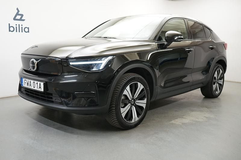 Svart Begagnad 2022 Volvo C40 SUV | 299 900 kr (Bra pris) - Bild 1/4