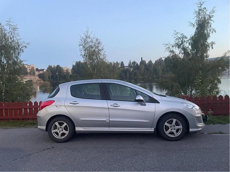 Begagnad 2010 Peugeot 308 Halvkombi | 25 000 kr - Bild 1/4