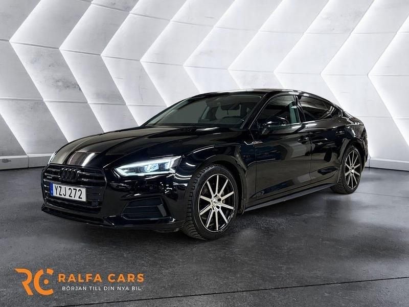 Svart Begagnad 2017 Audi A5 Sportback Proline Halvkombi | 199 800 kr (Marknadspris) - Bild 1/3