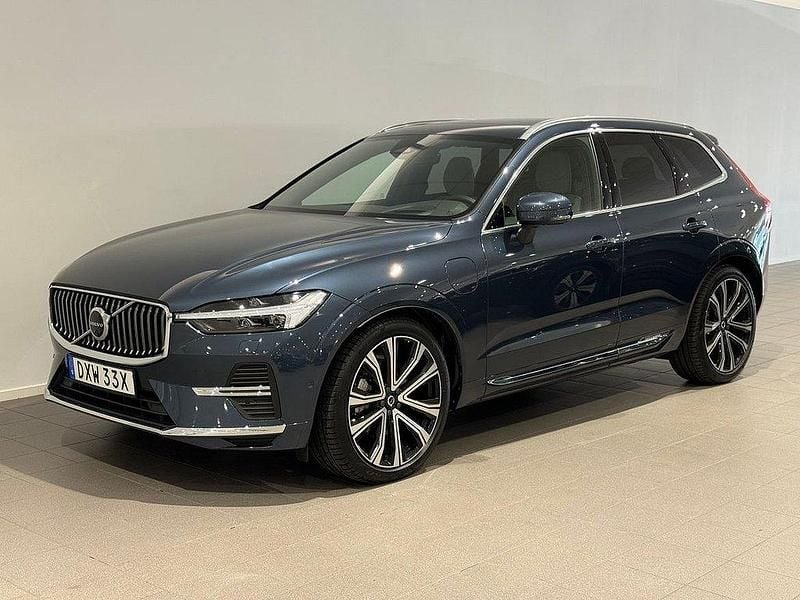 Mörkblå Begagnad 2023 Volvo XC60 Ultimate SUV | 579 500 kr (Dyr) - Bild 1/4