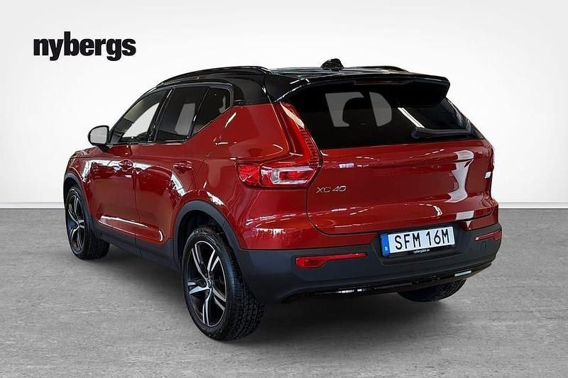 Begagnad Volvo XC40 R-Design 265 HK (194 kW) 2021 Röd SUV