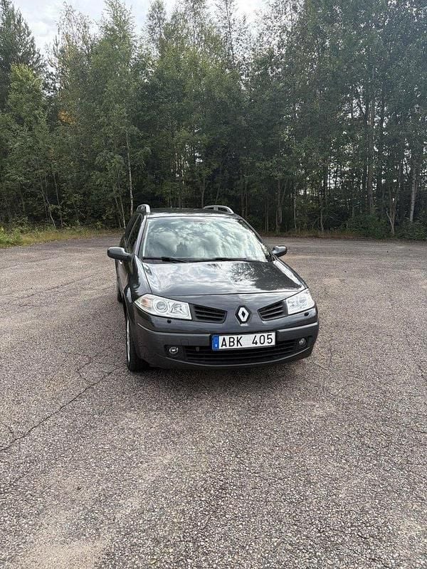 Grå Begagnad 2007 Renault Mégane GrandTour Kombi | 17 500 kr (Bra pris) - Bild 1/4