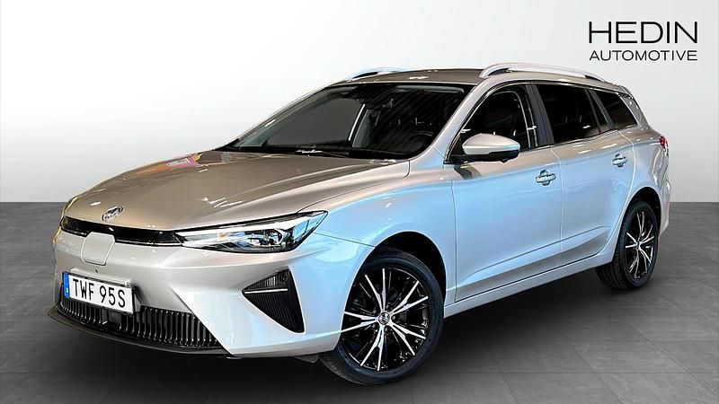 Grå (silver) Begagnad 2022 MG MG5 EV Luxury Kombi | 219 900 kr (Marknadspris) - Bild 1/4
