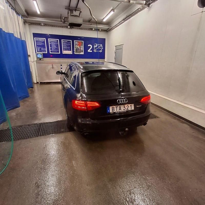 Begagnad Audi A4 180 HK (132 kW) 2010 Svart metallic Kombi