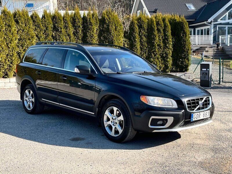 Svart Begagnad 2010 Volvo XC70 Momentum SUV | 84 900 kr (Dyr) - Bild 1/4