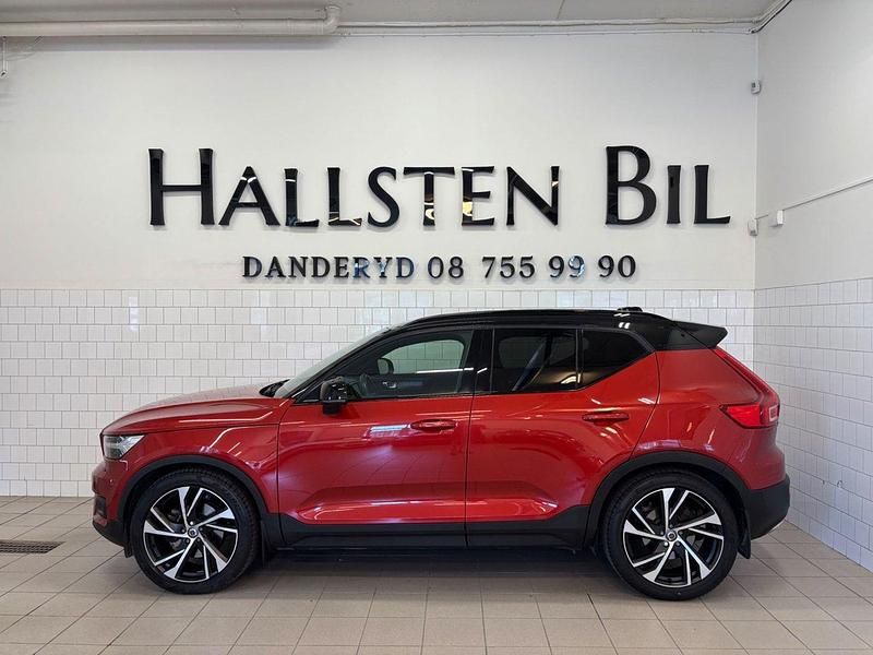 Röd Begagnad 2020 Volvo XC40 R-Design SUV | 339 000 kr (Marknadspris) - Bild 1/4