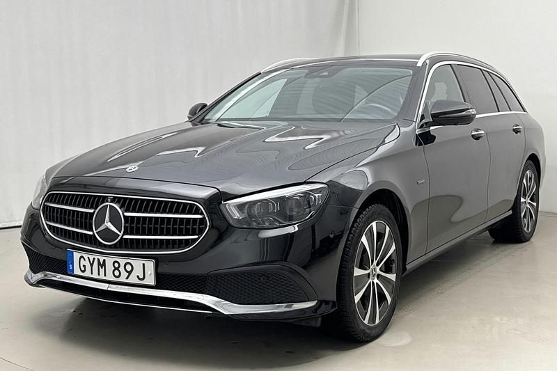 Svart Begagnad 2021 Mercedes E300 Avantgarde Kombi | 349 000 kr - Bild 1/4