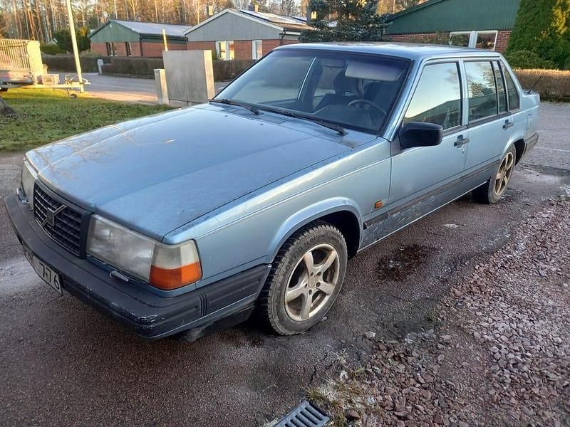 Begagnad 1993 Volvo 940 Sedan | 36 000 kr - Bild 1/4