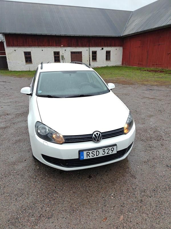 Begagnad 2013 VW Golf VII Kombi | 65 000 kr (Bra pris) - Bild 1/4