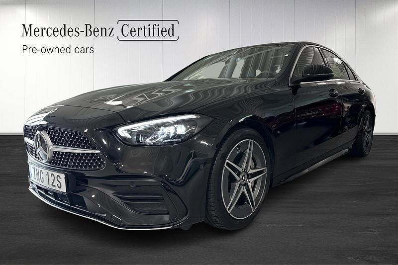 Svart Begagnad 2022 Mercedes C220 Sedan | 399 900 kr (Marknadspris) - Bild 1/4