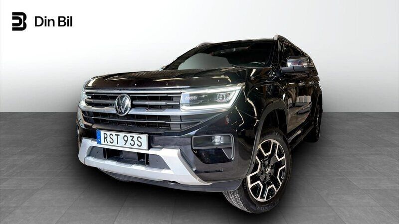 Svart (midnight black metallic) Begagnad 2023 VW Amarok Style Pickup | 669 900 kr (Lite dyr) - Bild 1/4