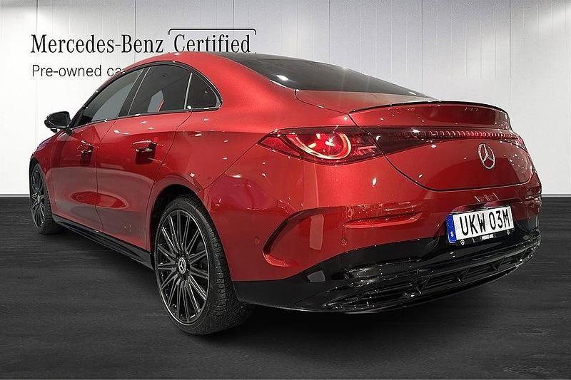 Begagnad Mercedes CLA 250+ AMG line Plus 200 kW (272 HK) 2025 Röd Sedan
