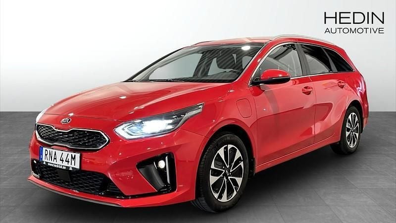 Röd (red) Begagnad 2020 Kia Ceed Sportswagon Advance Kombi | 189 800 kr (Bra pris) - Bild 1/4