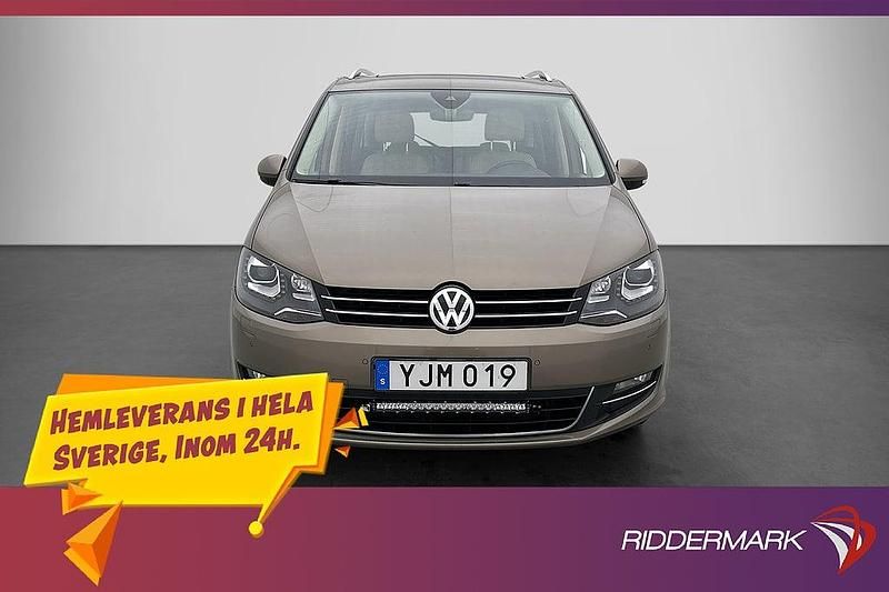 Begagnad VW Sharan 184 HK (135 kW) 2016 Ljusbrun Minibuss