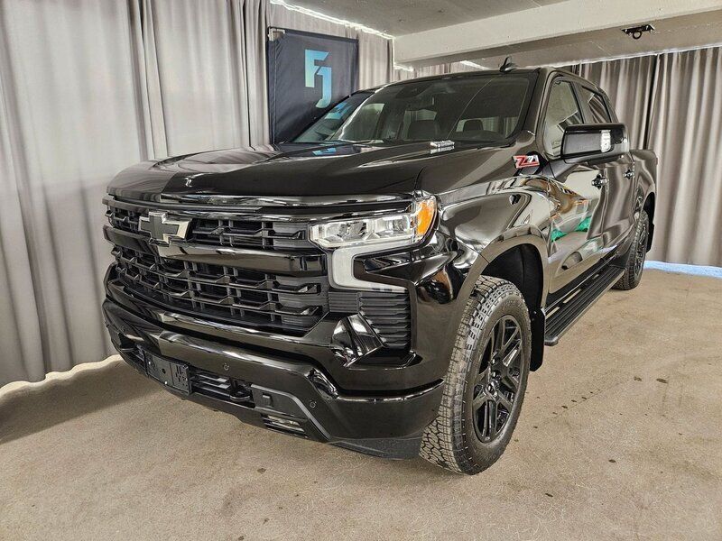 Svart Ny 2025 Chevrolet Silverado Van | 1 062 380 kr (Superpris) - Bild 1/4