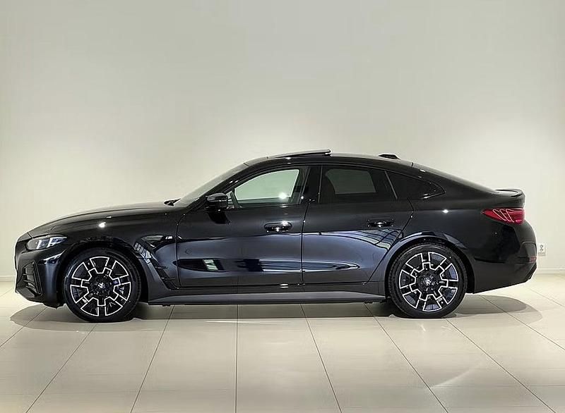 Begagnad BMW i4 Comfort Edition 442 kW (601 HK) 2026 Svart Sedan