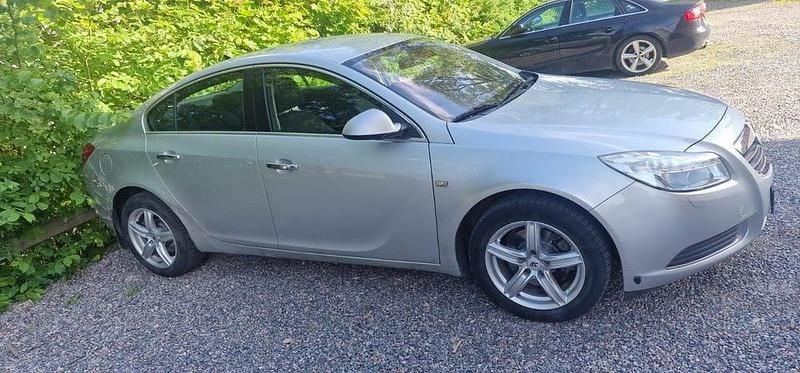 Begagnad 2009 Opel Insignia Sedan | 48 000 kr (Marknadspris) - Bild 1/4