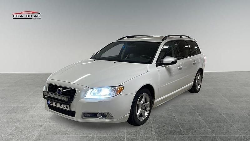 Begagnad Volvo V70 R-Design 163 HK (119 kW) 2011 Vit Kombi